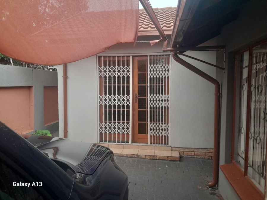 3 Bedroom Property for Sale in Tlhabane West North West